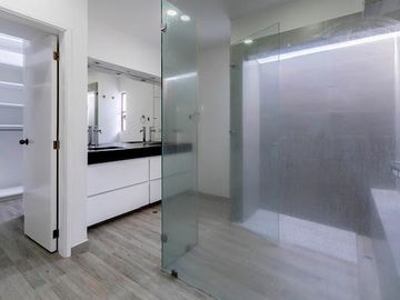 Se Vende Hermosa Casa Campestre En Condominio Exclusivo De Pance.con L1000 M2de Lote.
