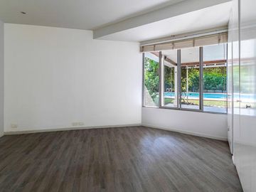 Se Vende Hermosa Casa Campestre En Condominio Exclusivo De Pance.con L1000 M2de Lote.