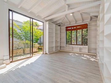 Se Vende Hermosa Casa Campestre En Condominio Exclusivo De Pance.con L1000 M2de Lote.