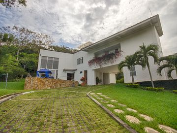 Hermosa casa exclusivo Condominio de Jamundí al sur de Cali