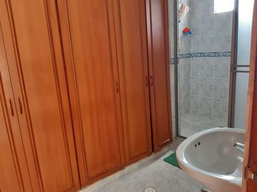 Vendo Casa de 3 niveles, barrio Caney, Sur de Cali - Valle