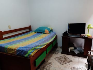 Vendo Casa de 3 niveles, barrio Caney, Sur de Cali - Valle