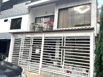 Venta De Hermosa E Iluminada Casa En El Caney Al Sur De La Ciudad De Cali