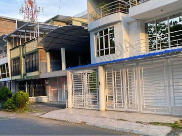*Rebajada * Venta Casa Prados De Limonar 460 Milones, Dos Pisos Construídos Con Posibilidad De Ampliación Hasta 4 Más Terraza. 260 Mts Construídos.