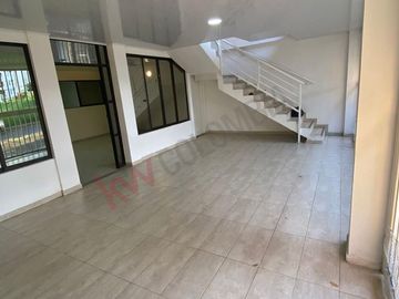 *Rebajada * Venta Casa Prados De Limonar 460 Milones, Dos Pisos Construídos Con Posibilidad De Ampliación Hasta 4 Más Terraza. 260 Mts Construídos.