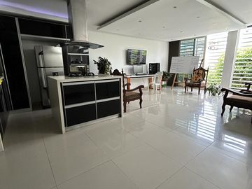 EN VENTA APARTAMENTO PH LOS ANDES LA RIVERA