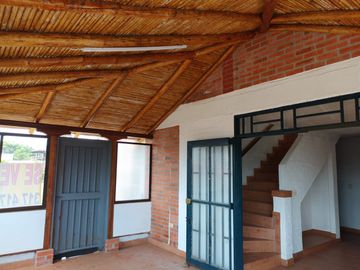Se Vende Casa Campestre En Condominio, Con Vista Al Lago Calima