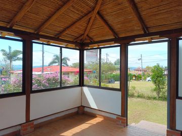 Se Vende Casa Campestre En Condominio, Con Vista Al Lago Calima