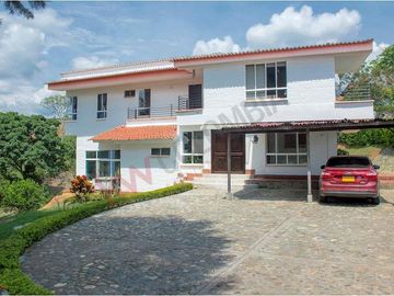 Vendo Casa Campestre En Jamundi, Colombia, En Parcelacion Miravalle