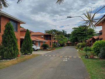 Venta Hermosa Casa Campestre En La Herreria, En El Castillo Jamundi