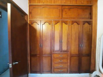 Vendo Casa de 2 pisos barrio Caney. Uso del suelo Comercial