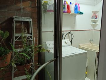 Vendo Casa de 2 pisos barrio Caney. Uso del suelo Comercial