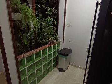 Vendo Casa de 2 pisos barrio Caney. Uso del suelo Comercial