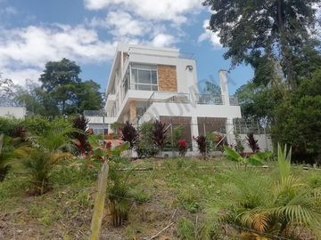 ESPECTACULAR CASA CAMPESTRE - RENTABLE PARA AIRBNB - LA MESA - CUNDINAMARCA