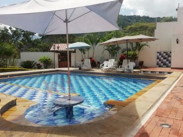 ESPECTACULAR CASA CAMPESTRE - RENTABLE PARA AIRBNB - LA MESA - CUNDINAMARCA