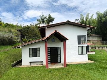 Venta Casa Campestre A 10 Minutos Del Lago Calima