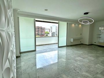 Se Vende Amplio Yremodelado Apartamento En Santa Teresita 190 M2
