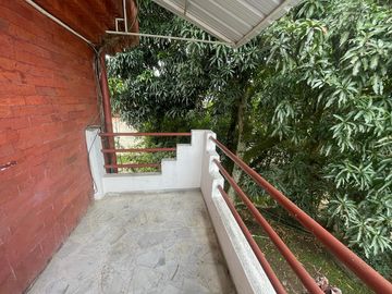 Venta Espectacular Casa Campestre De Dos Niveles Sector Pance 1300 M2
