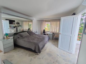Venta Espectacular Casa Campestre De Dos Niveles Sector Pance 1300 M2