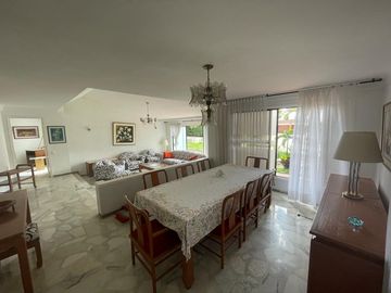 Venta Espectacular Casa Campestre De Dos Niveles Sector Pance 1300 M2