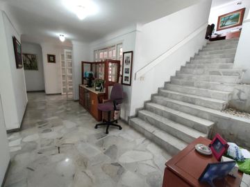 Venta Espectacular Casa Campestre De Dos Niveles Sector Pance 1300 M2