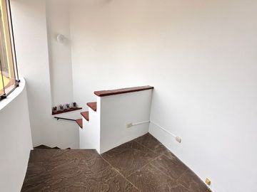 Alquiler de Acogedor Duplex en San Borja, Frente a Parque