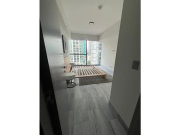 SEA CONFIABLE VENDE O ALQUILA APARTAMENTO PH NUOVO ARMANI/CASA