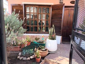 Chalet PH en venta en Castelar Sur