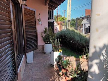 Chalet PH en venta en Castelar Sur