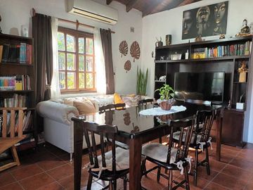 Chalet PH en venta en Castelar Sur