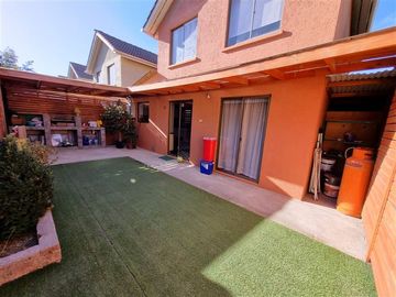 Casa en Venta en Av. Bosque Alto con Calle Doñihue
