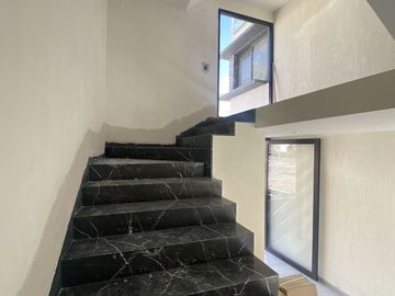ESTRENA CASA EN FRACC A UN COSTADO DE  PERIFÉRICO  Y LAS TORRES,