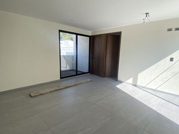 ESTRENA CASA EN FRACC A UN COSTADO DE  PERIFÉRICO  Y LAS TORRES,