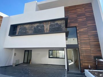 ESTRENA CASA EN FRACC A UN COSTADO DE  PERIFÉRICO  Y LAS TORRES,
