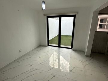 Casa dentro del coto Rinconada Guadalupe
