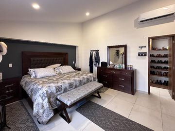 Casa en Venta en Parque de la Castellana, Coto Mallorca, Zapopan