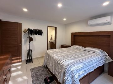 Casa en Venta en Parque de la Castellana, Coto Mallorca, Zapopan