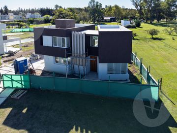 Casa en venta - Barrio Santa Juana, Canning
