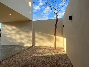 LIV Temozón: Casa de 3 habs, 3.5 baños al Norte de Mérida, Yucatán.
