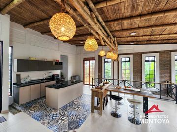 Casa en parcelación, vía Alcalá-Filandia
