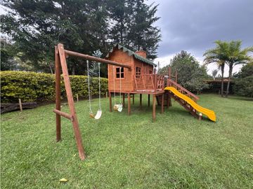 SE VENDE FINCA EN LLANOGRANDE EXCELENTE UBICACIÓN CERCA A TODO