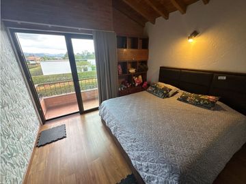 SE VENDE FINCA EN LLANOGRANDE EXCELENTE UBICACIÓN CERCA A TODO
