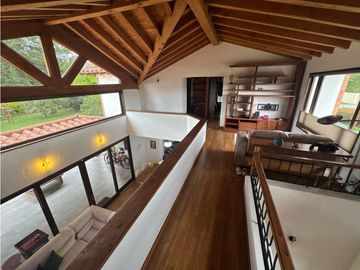 SE VENDE FINCA EN LLANOGRANDE EXCELENTE UBICACIÓN CERCA A TODO