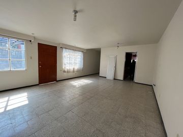 Hermosa casa de un piso, Viveros del Valle, Tlalnepantla