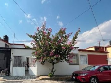 Hermosa casa de un piso, Viveros del Valle, Tlalnepantla