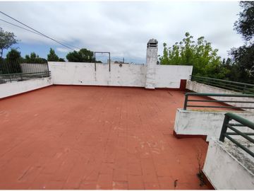 CHALET 6 AMB. VIEYTES 2155 - Barrio San Carlos- APTO CREDITO