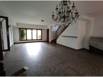 CHALET 6 AMB. VIEYTES 2155 - Barrio San Carlos- APTO CREDITO