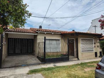 Casa para 2 Familias en venta en Quilmes Oeste