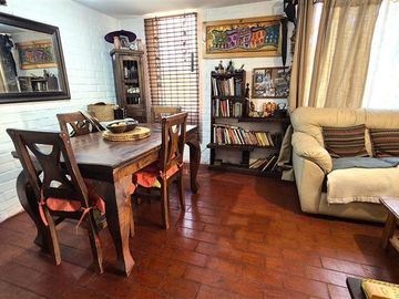 Casa en Venta en JORGE LUIS BORGES
