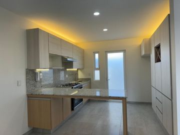 CASA NUEVA EN VENTA EN CONDOMINIO AL SUR PONIENTE DE AGUASCALIENTES